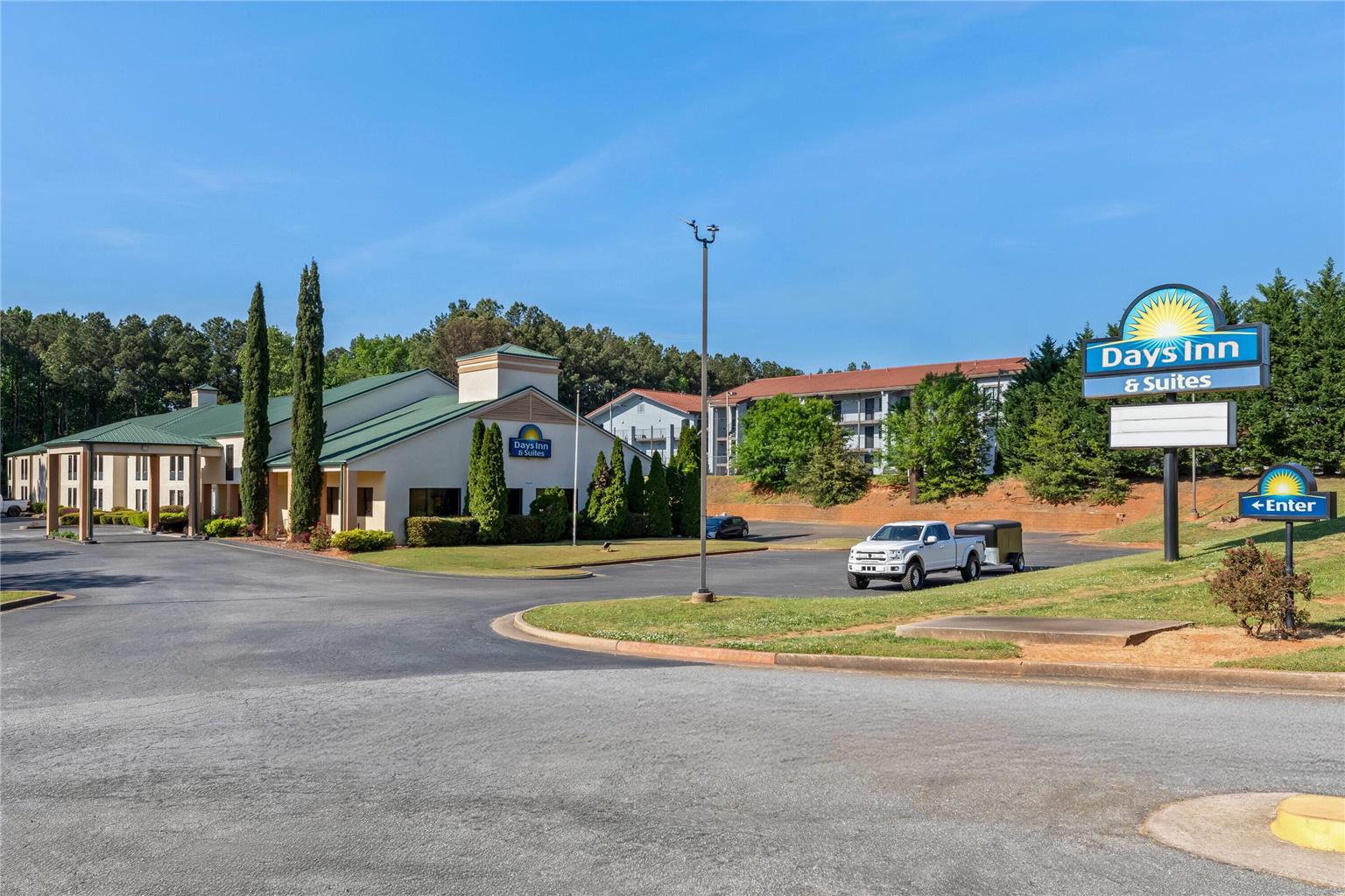 Days Inn & Suites Norcross/Atlanta NE