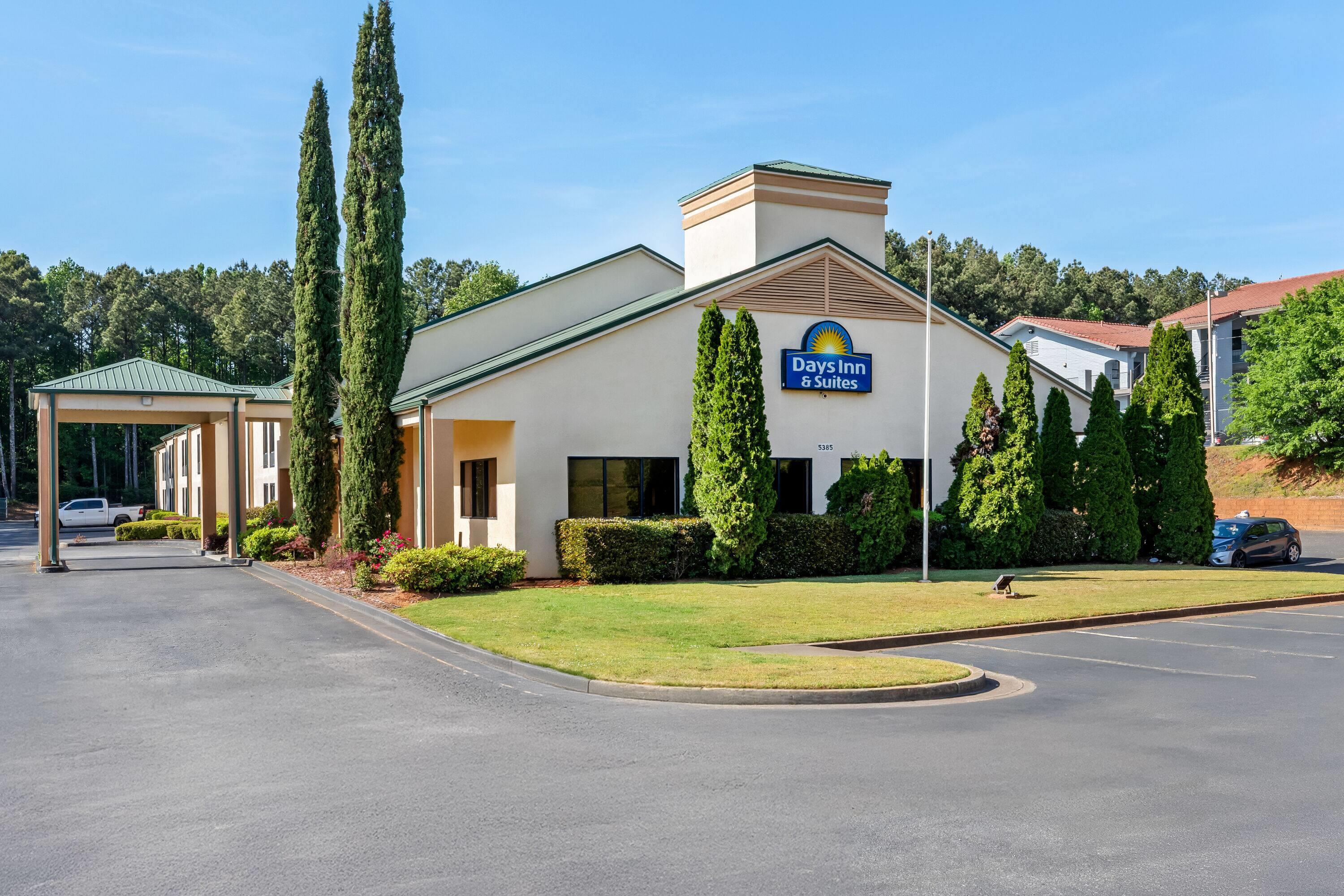 Exterior | Days Inn & Suites by Wyndham Norcross