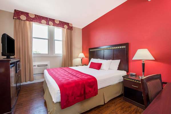  - Ramada Inn Airport San Diego