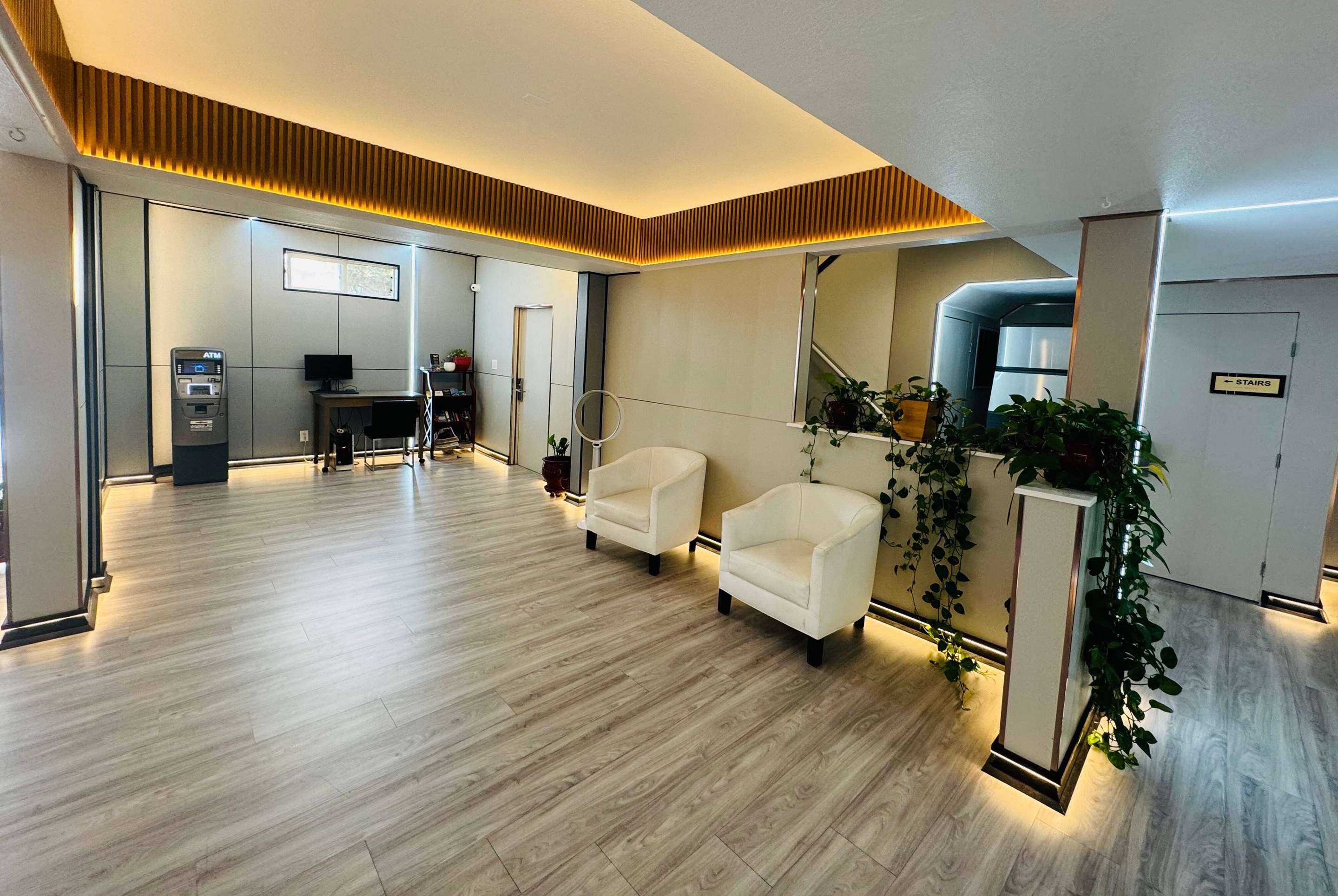 Lobby | Ramada by Wyndham San Diego Airport