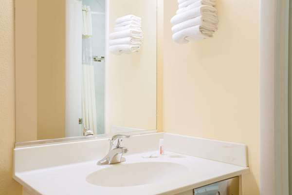  - Days Inn Thunderbird St George - I-15, Exit 8