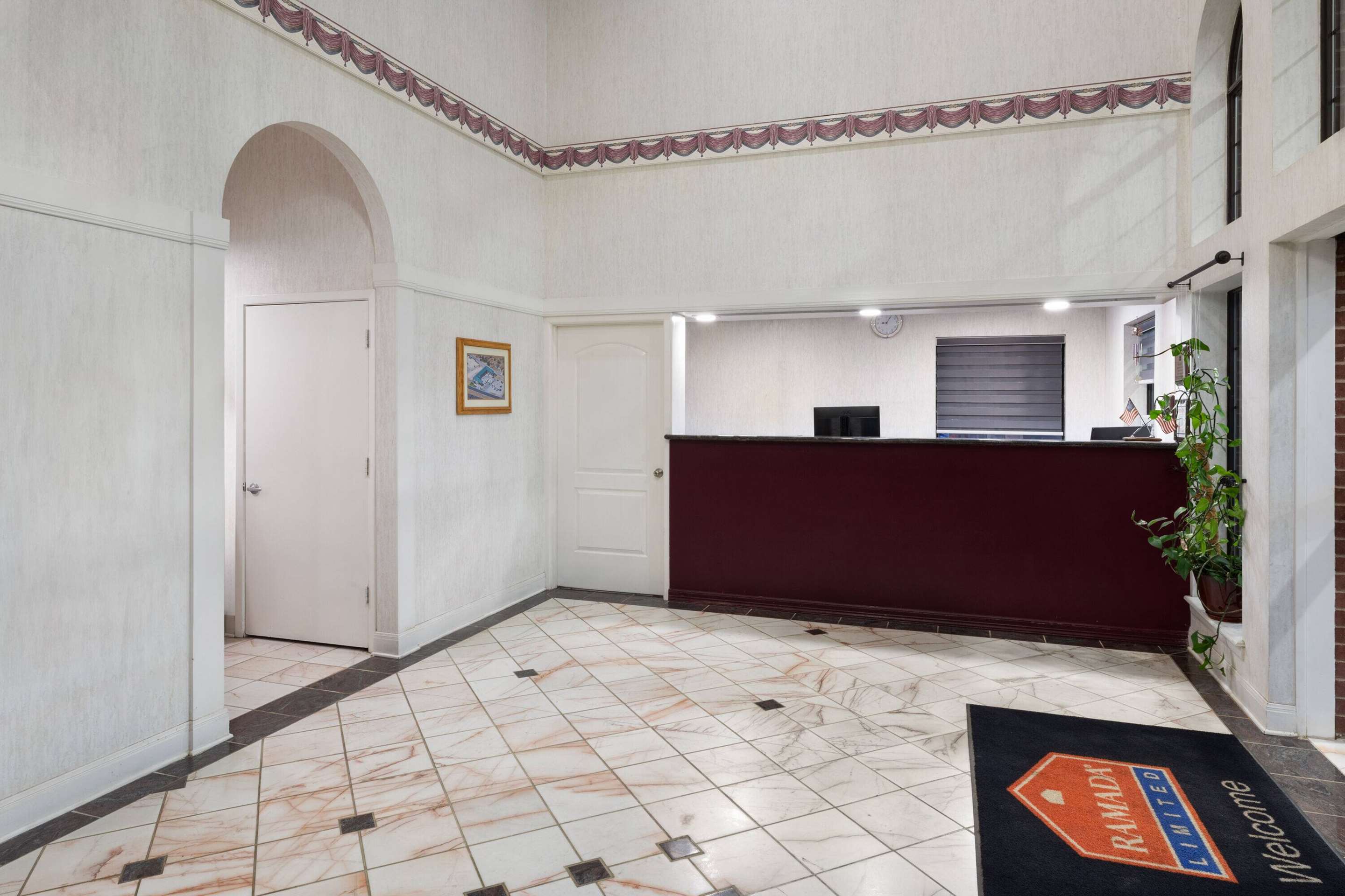 Lobby | Ramada Limited San Angelo
