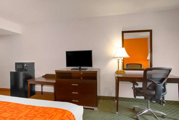  - Howard Johnson Express Inn Beckley