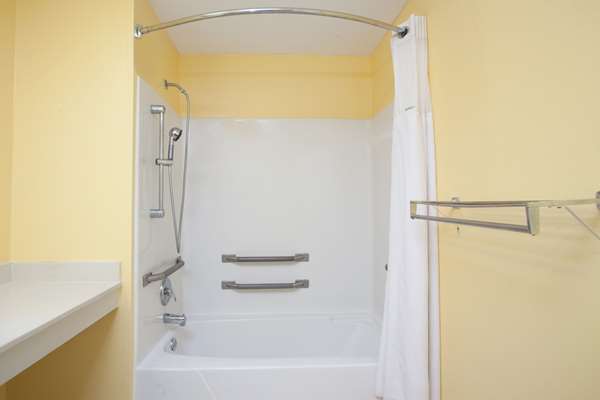  - Days Inn Covington - I-20, Exit 92