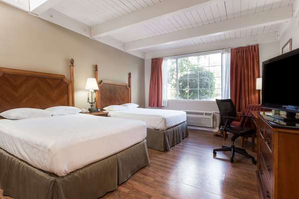  - Days Inn Davis - I-80, Exit 75