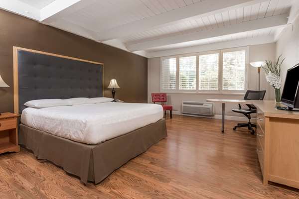  - Days Inn Davis - I-80, Exit 75