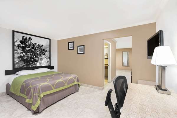Suite - Super 8 Motel Downtown McAllen