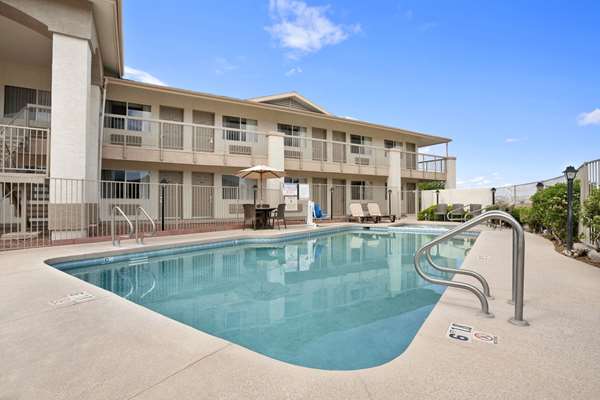 Pool,On-Site,Property Amenity,Recreation
