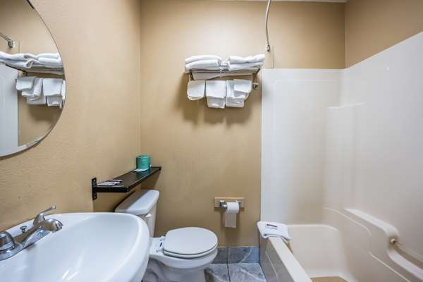  - Knights Inn Trevose - I-276, Exit 351 & 352