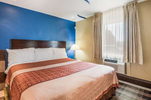  - Knights Inn Trevose - I-276, Exit 351 & 352