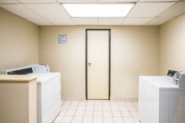 Amenities - Days Inn North Clarksville - I-24, Exit 4