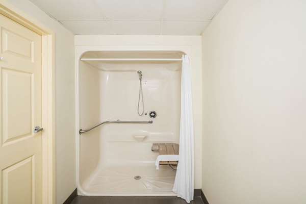  - Days Inn North Clarksville - I-24, Exit 4