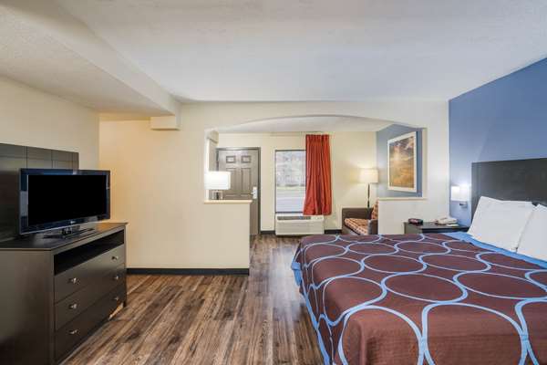 Suite - Days Inn North Clarksville - I-24, Exit 4