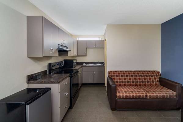 Suite - Days Inn North Clarksville - I-24, Exit 4