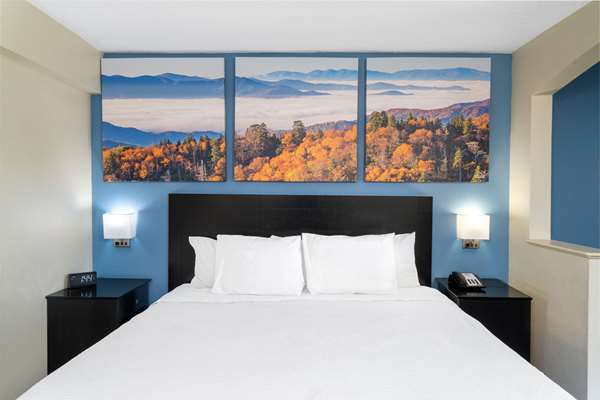 Suite - Days Inn North Clarksville - I-24, Exit 4