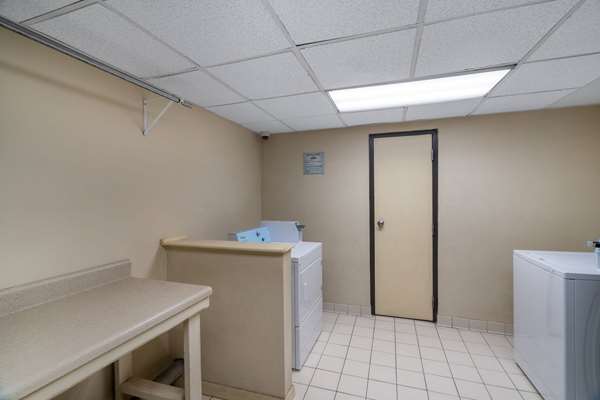 Amenities - Days Inn North Clarksville - I-24, Exit 4