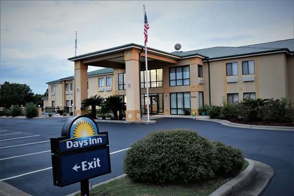 Exterior view - Days Inn Southeast Montgomery