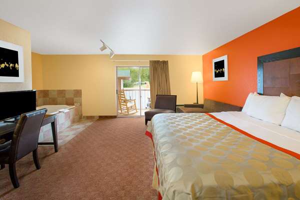 Suite - Ramada Limited Hotel Maggie Valley