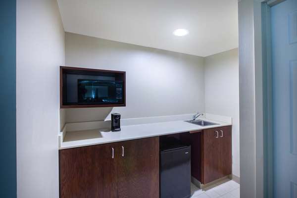 Suite - Wingate by Wyndham Airport Oklahoma City - I-40, Exit 145