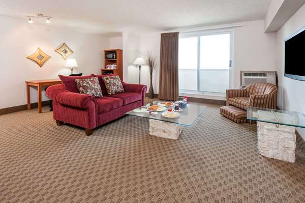 Suite - Ramada Inn Edmonton South