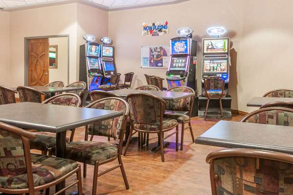 Bar - Ramada Inn Edmonton South