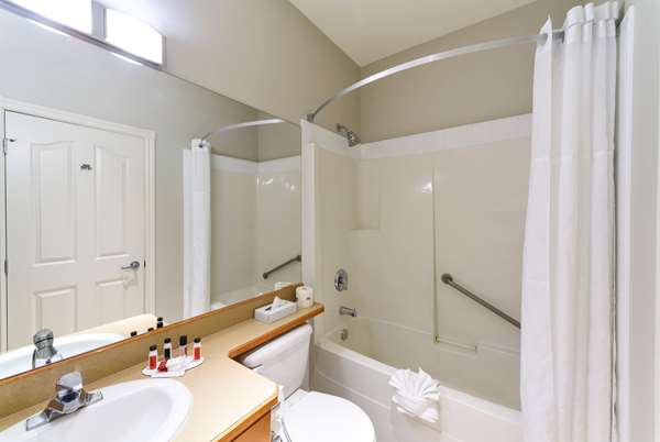  - Ramada Hotel & Suites Penticton