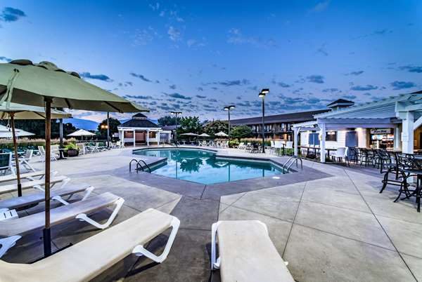 Pool - Ramada Hotel & Suites Penticton