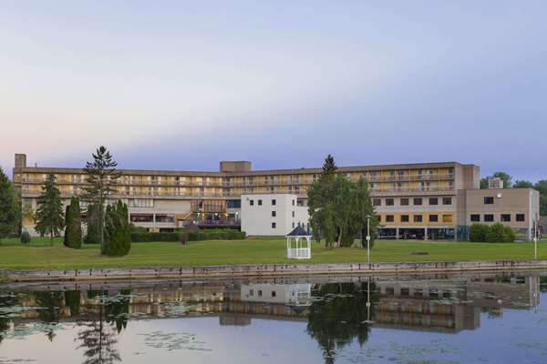 Exterior view - Ramada Hotel Harbourview Belleville