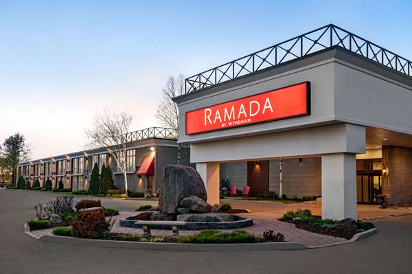 Exterior view - Ramada Inn & Conference Centre Cornwall