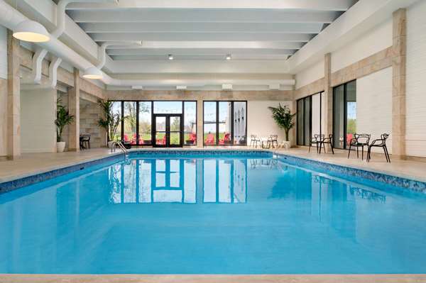 Pool - Ramada Inn & Conference Centre Cornwall