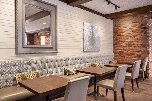 Restaurant - Ramada Inn & Conference Centre Cornwall