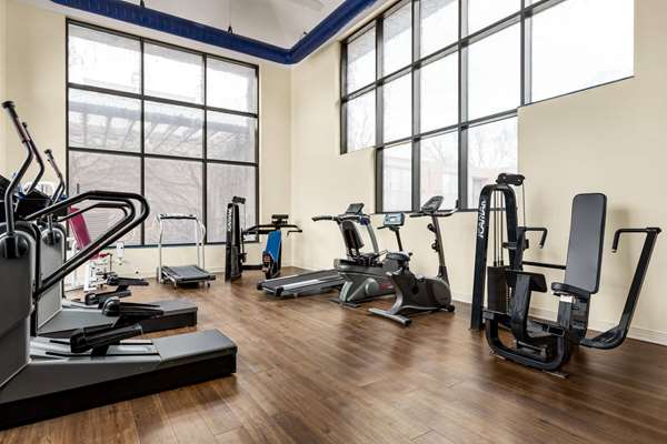 Fitness/ Exercise Room - Ramada Plaza Hotel Niagara Falls