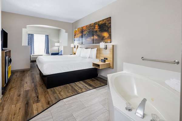  - Days Inn at Jackson