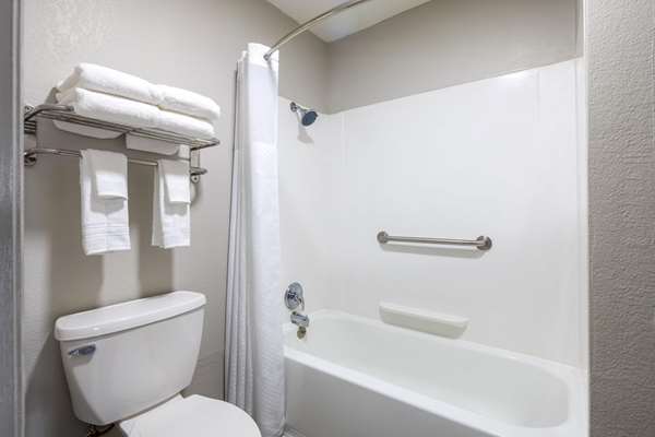  - Days Inn at Jackson