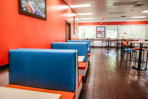  - Howard Johnson Inn Ocala - I-75, Exit 354