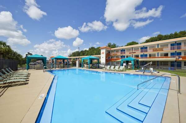 Pool - Howard Johnson Inn Ocala - I-75, Exit 354