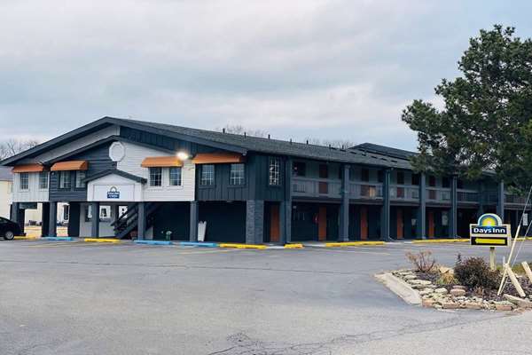 Exterior view - Days Inn Port Huron