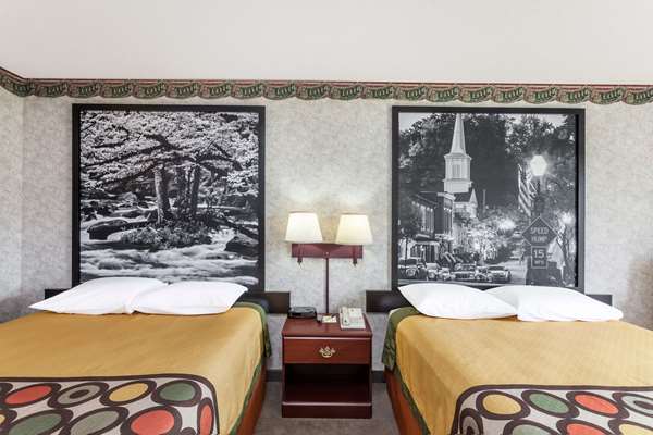  - Super 8 Motel Erwin - I-26, Exit 37