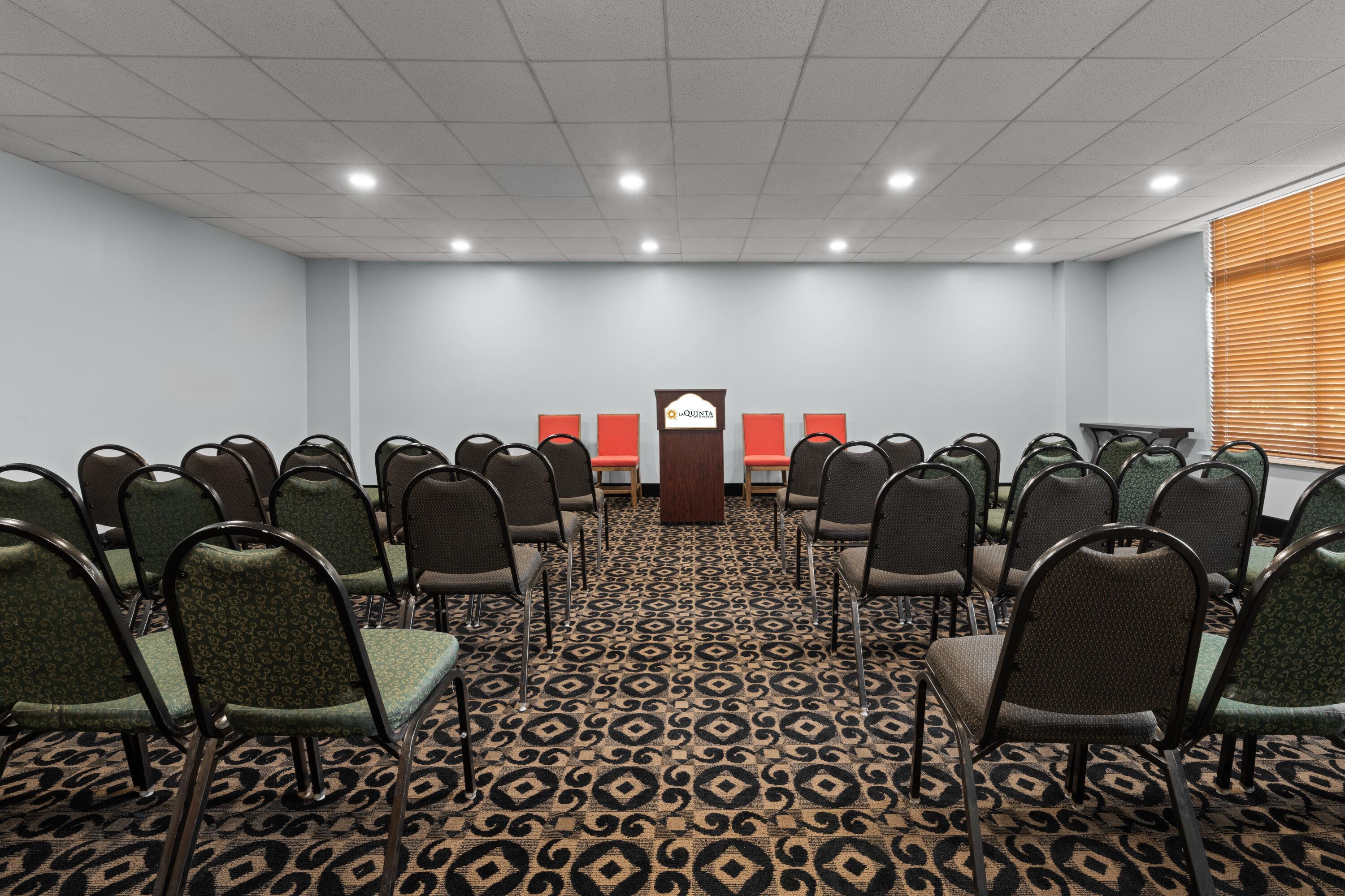 Meeting Room | La Quinta Inn & Suites by Wyndham Duluth/Atlanta