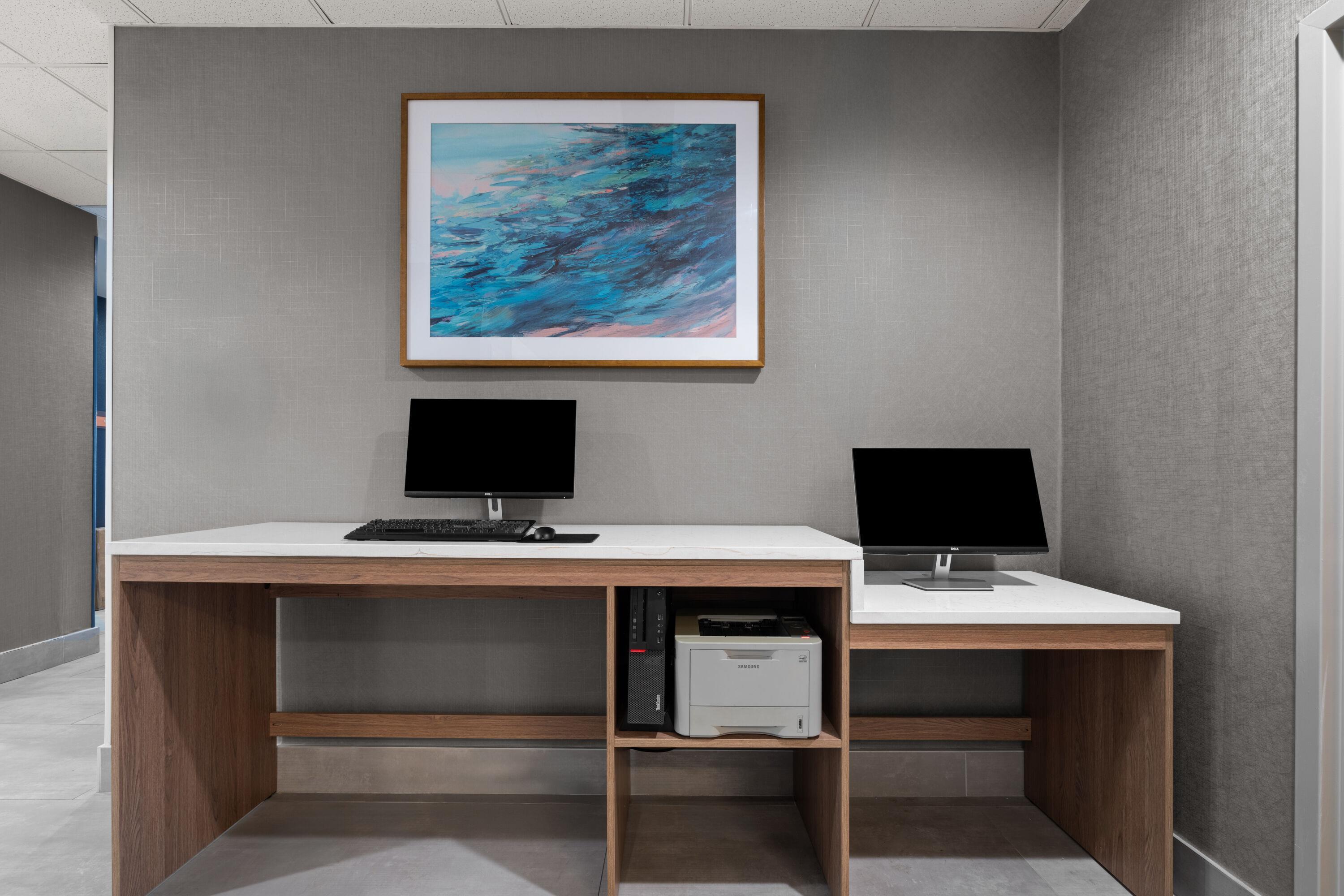 Business Center | La Quinta Inn & Suites by Wyndham Duluth/Atlanta