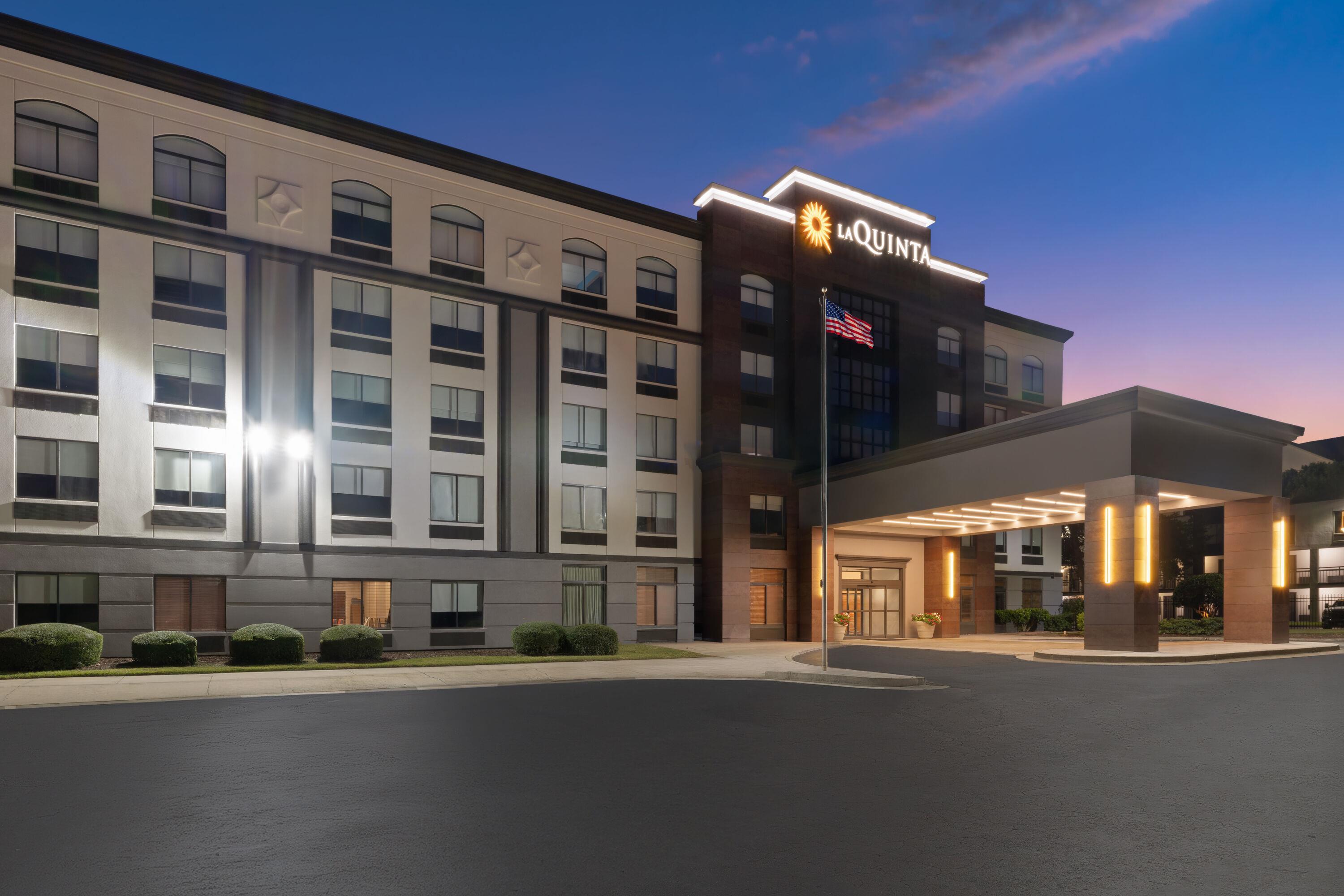 Exterior | La Quinta Inn & Suites by Wyndham Duluth/Atlanta