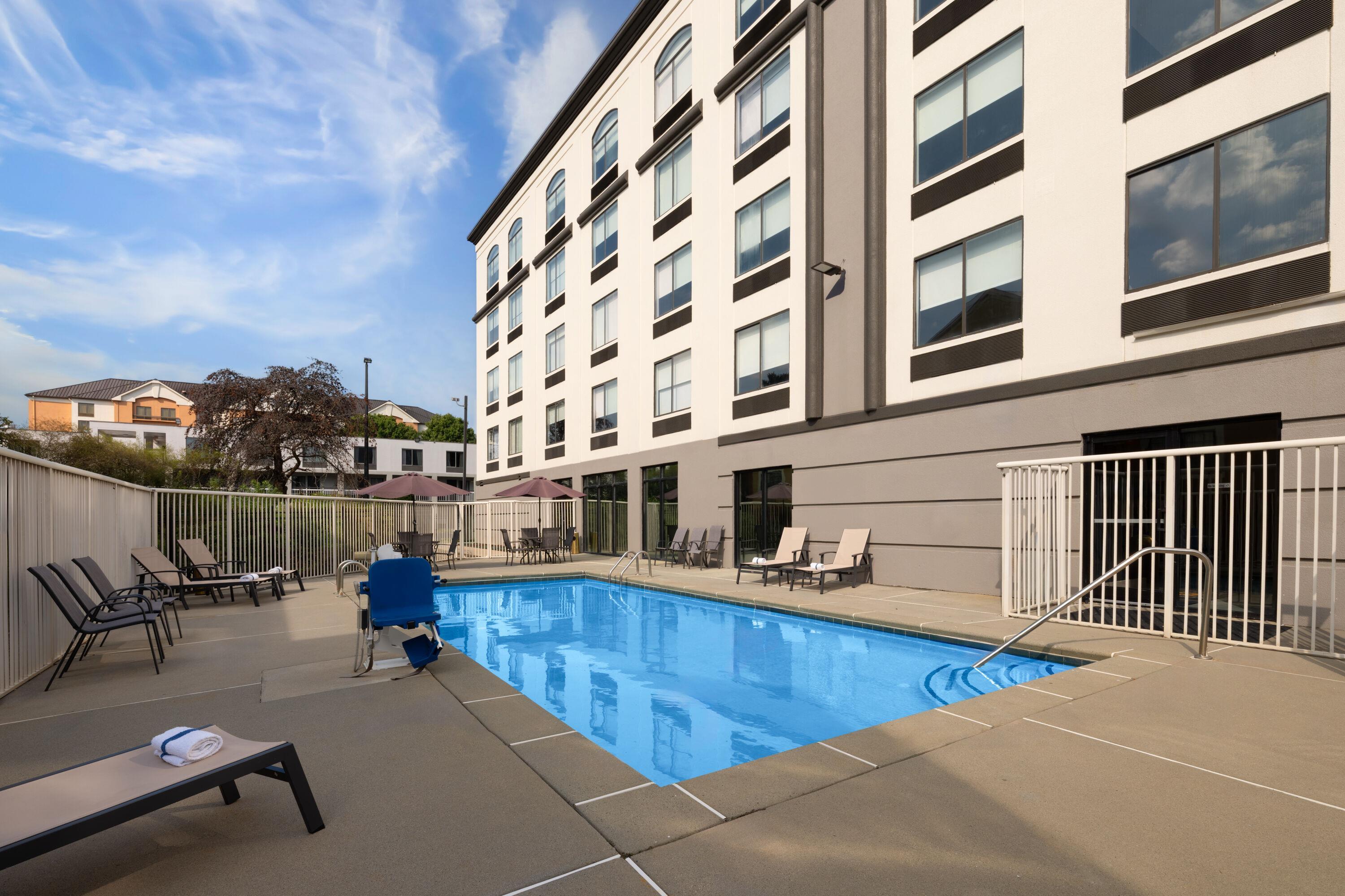 Pool - indoor | La Quinta Inn & Suites by Wyndham Duluth/Atlanta