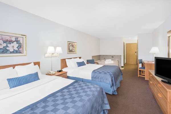  - Ramada Inn Waterfront Hancock