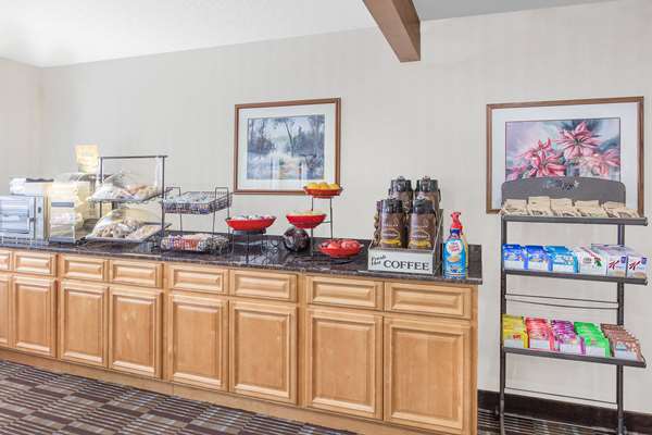  - Ramada Inn Waterfront Hancock