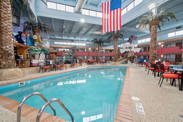 Pool - Ramada Hotel & Suites Sioux Falls Airport - I-29, Exit 81