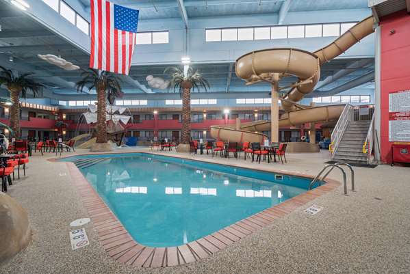 Pool - Ramada Hotel & Suites Sioux Falls Airport - I-29, Exit 81