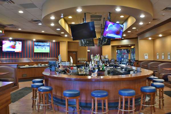 Restaurant - Ramada Hotel & Suites Sioux Falls Airport - I-29, Exit 81