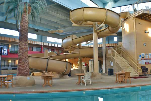 Pool - Ramada Hotel & Suites Sioux Falls Airport - I-29, Exit 81
