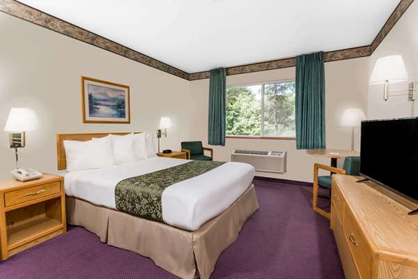  - Days Inn Ocean Shores