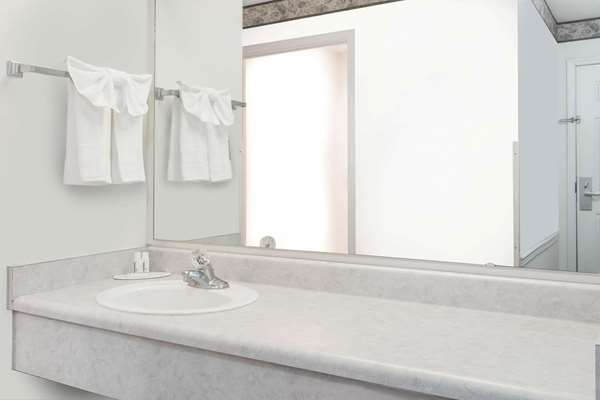  - Days Inn Ocean Shores